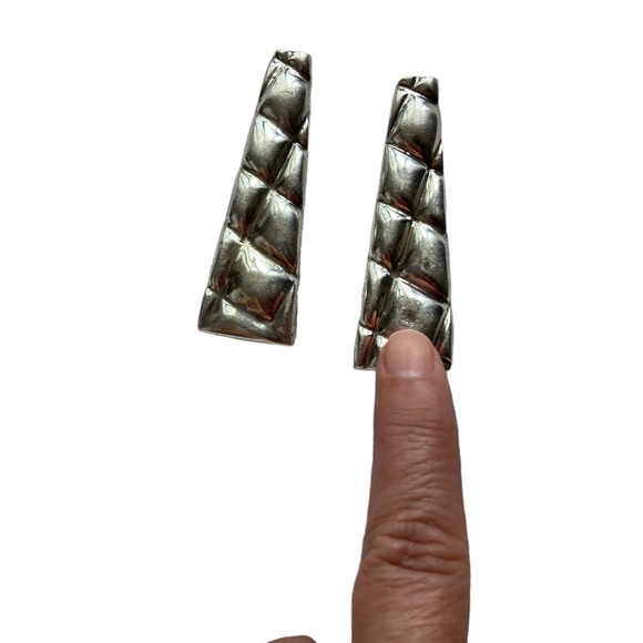 Vintage sterling silver clip on earrings by designer Patricia Von Musulin - Picture 7 of 8